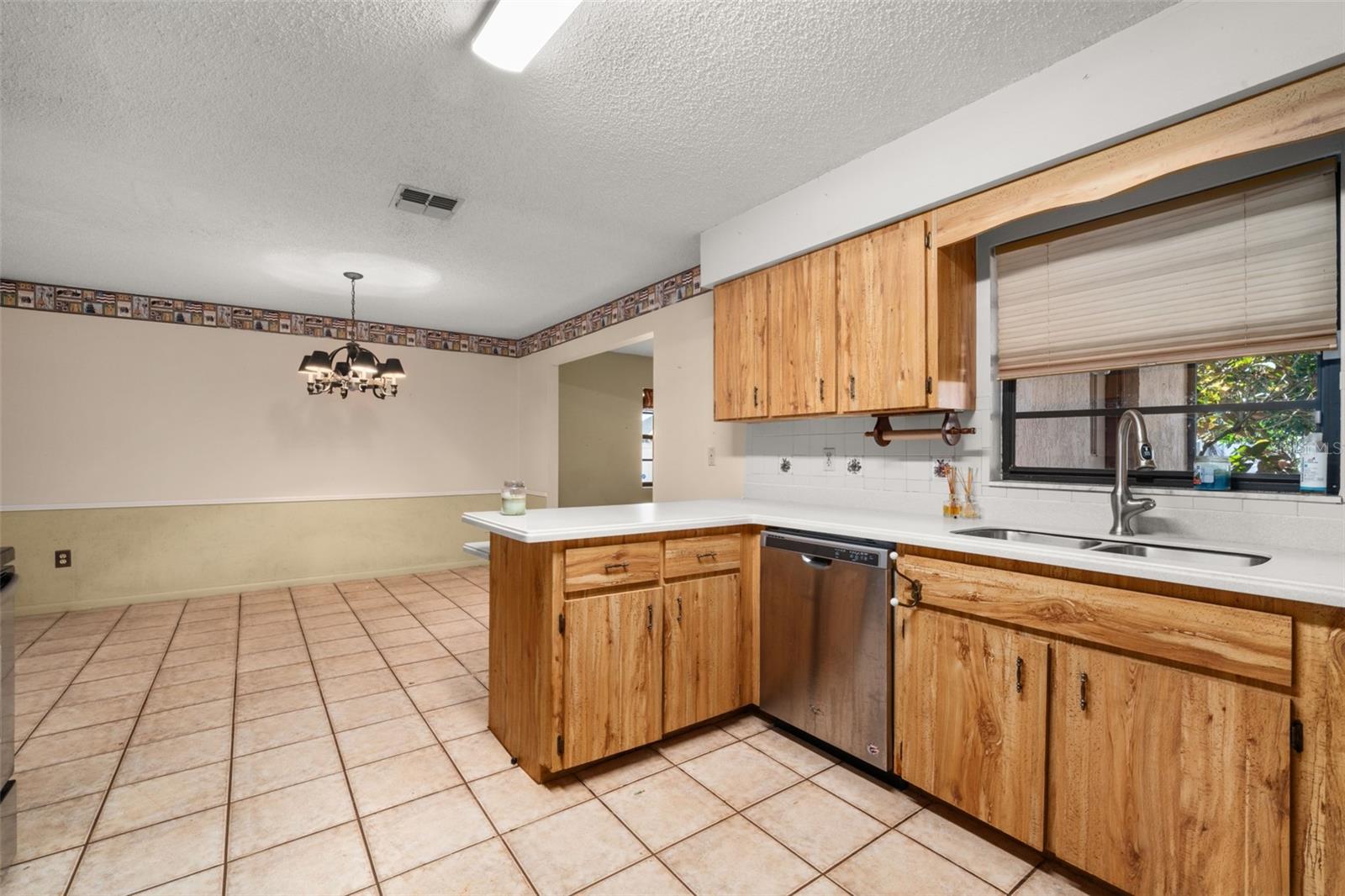 1771 N Torrington Rd Property Photo 16