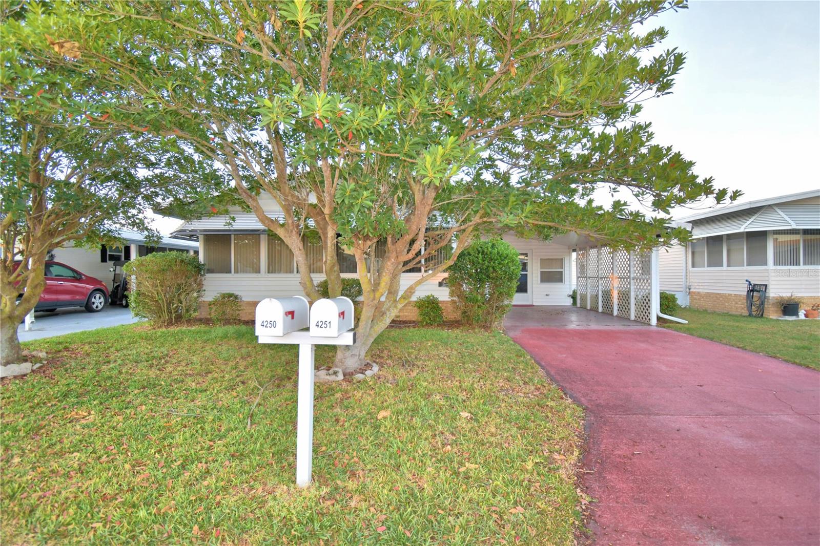4251 Cedarwood St Property Photo 3