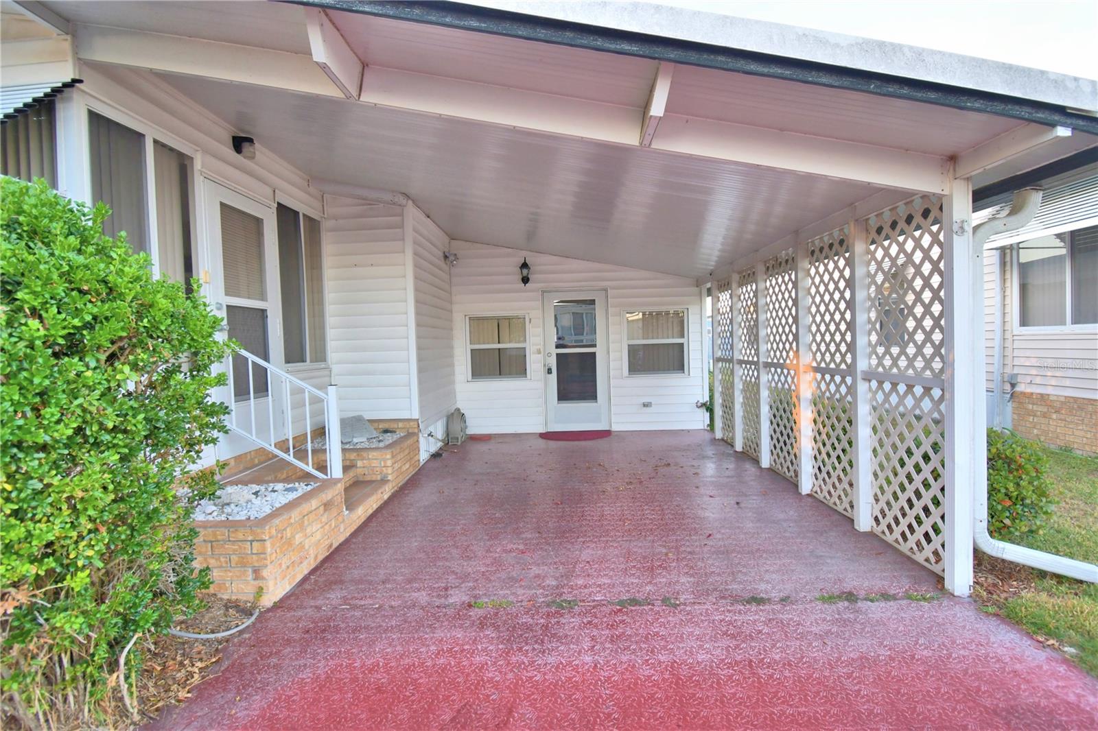 4251 Cedarwood St Property Photo 4