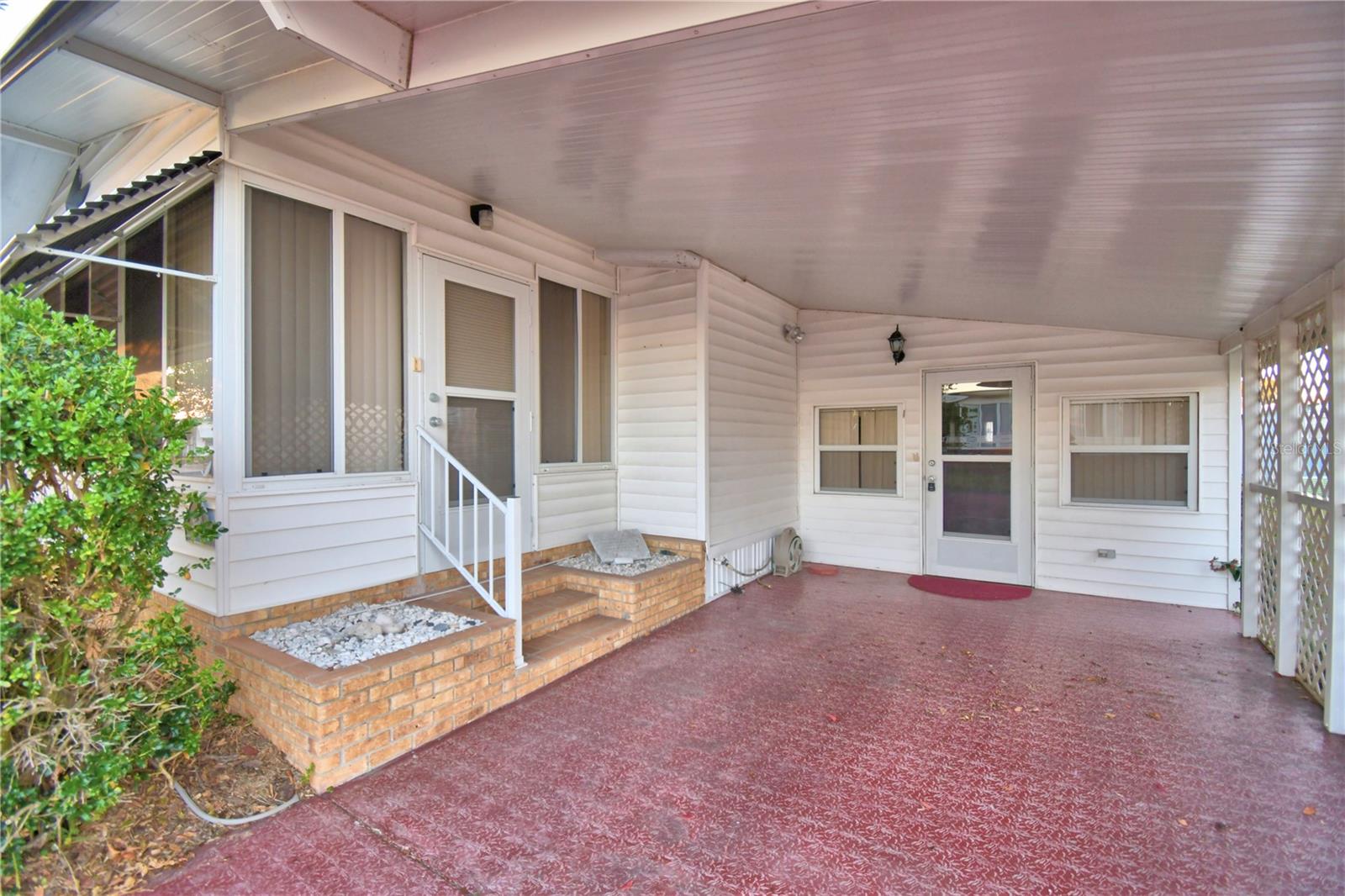 4251 Cedarwood St Property Photo 5