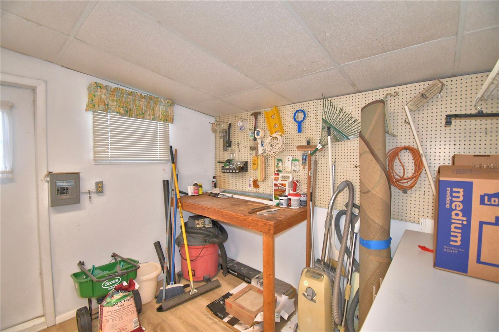4251 Cedarwood St Property Photo 9