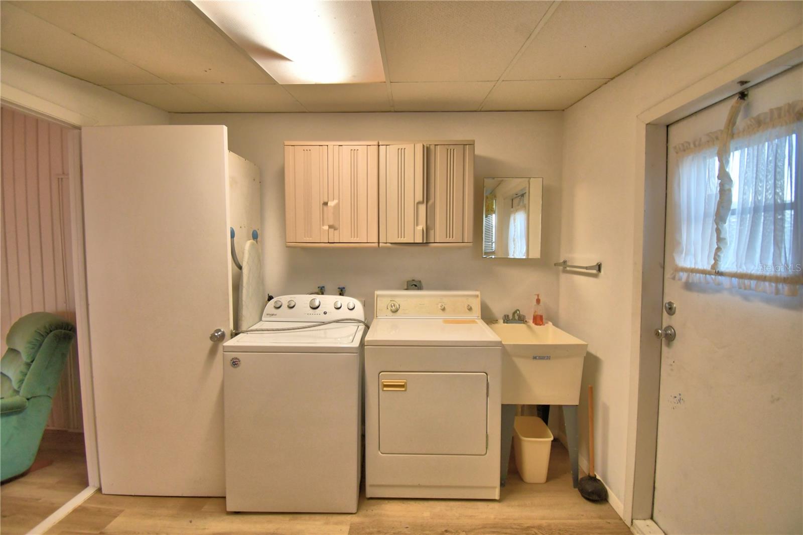4251 Cedarwood St Property Photo 10