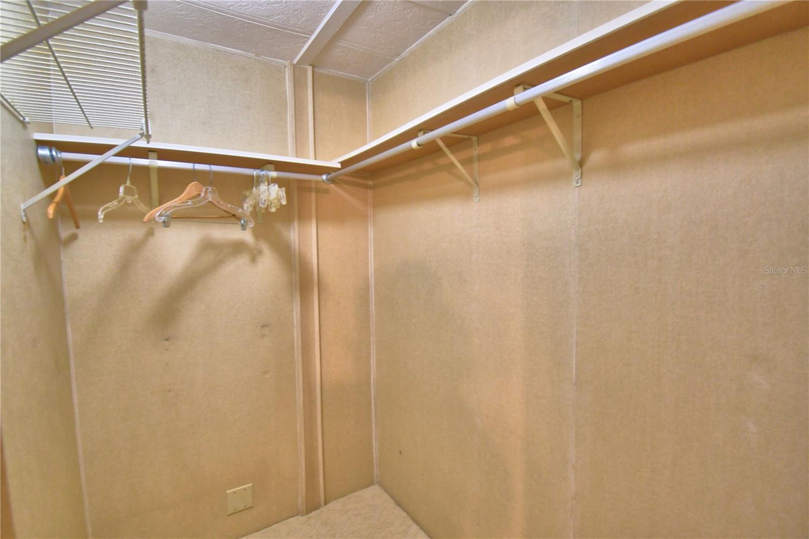 4251 Cedarwood St Property Photo 34