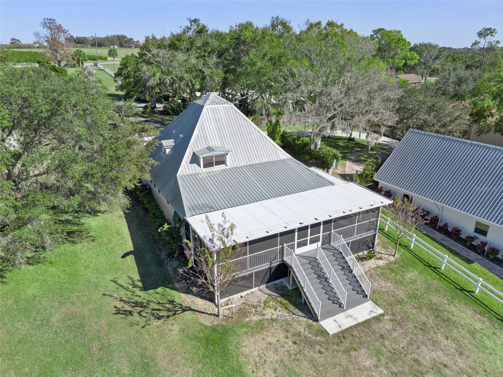 1280 N Crooked Lake Dr Property Photo 43