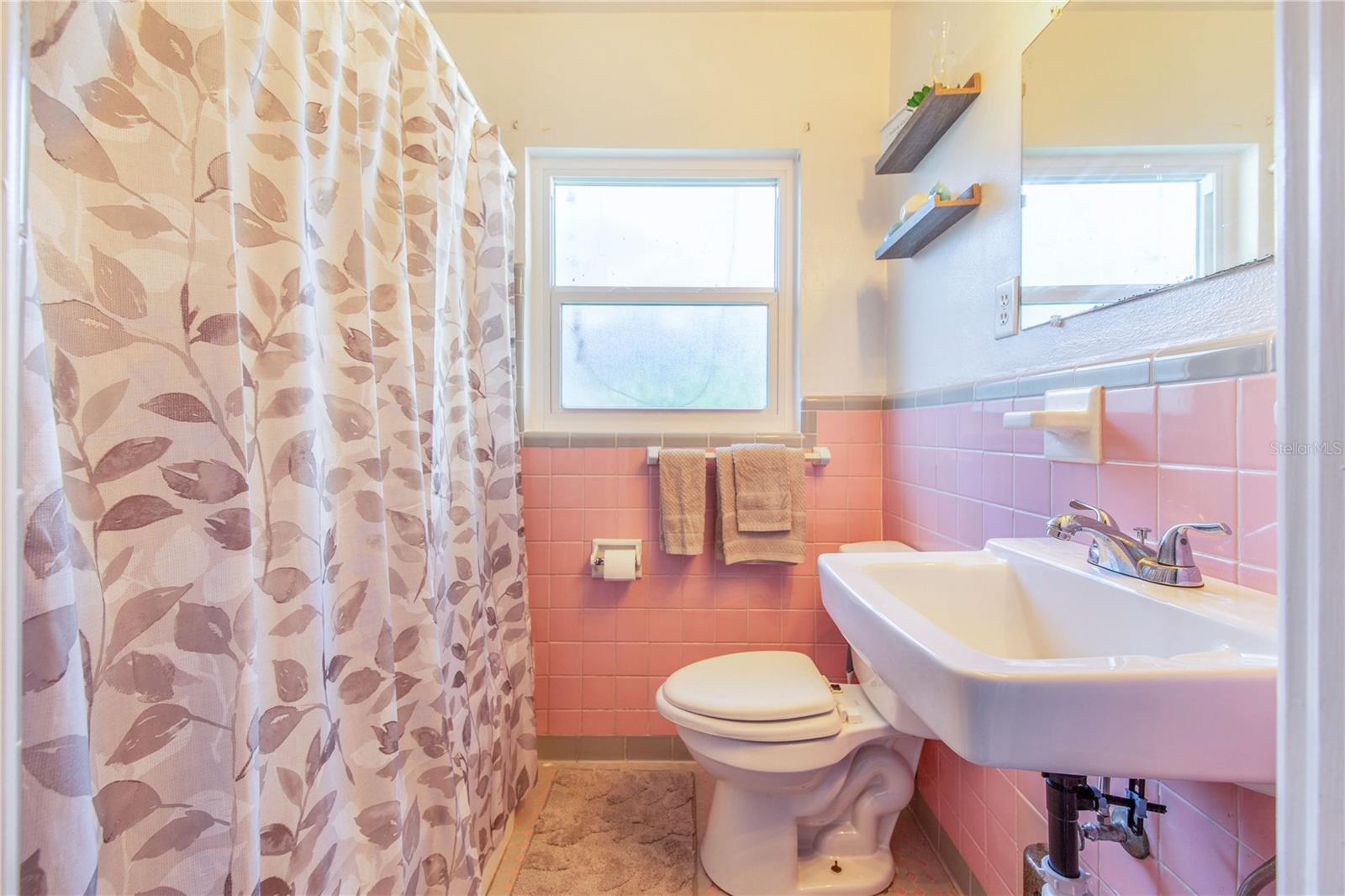 308 Granada Rd Property Photo 16