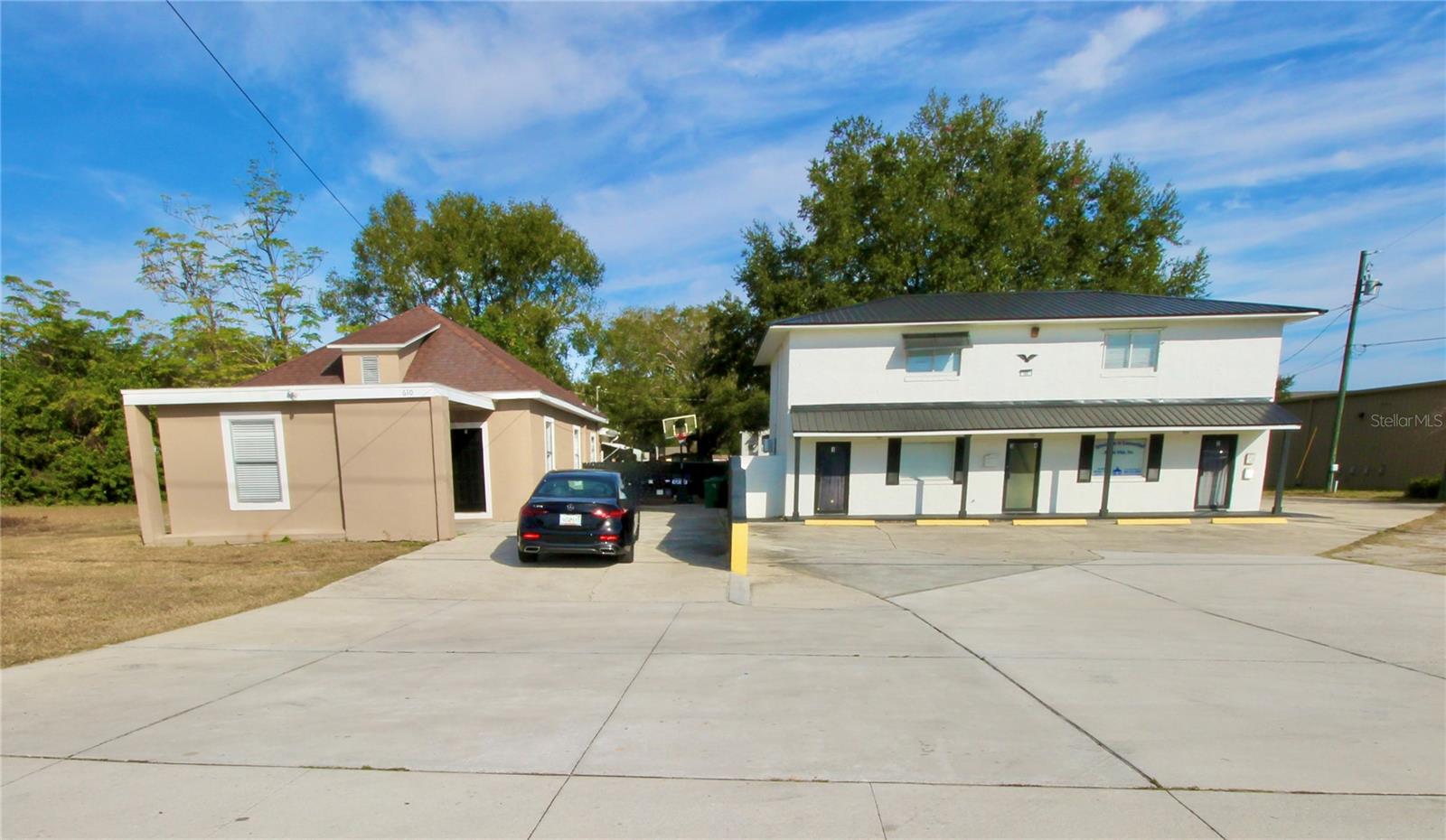 608 DUNDEE ROAD