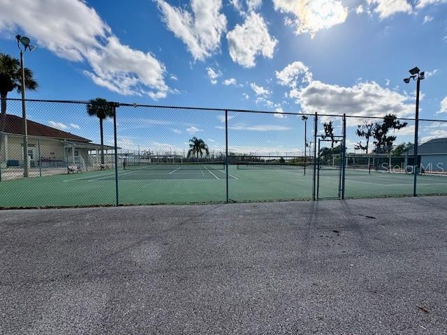 422 Harbourview Dr Property Photo 46