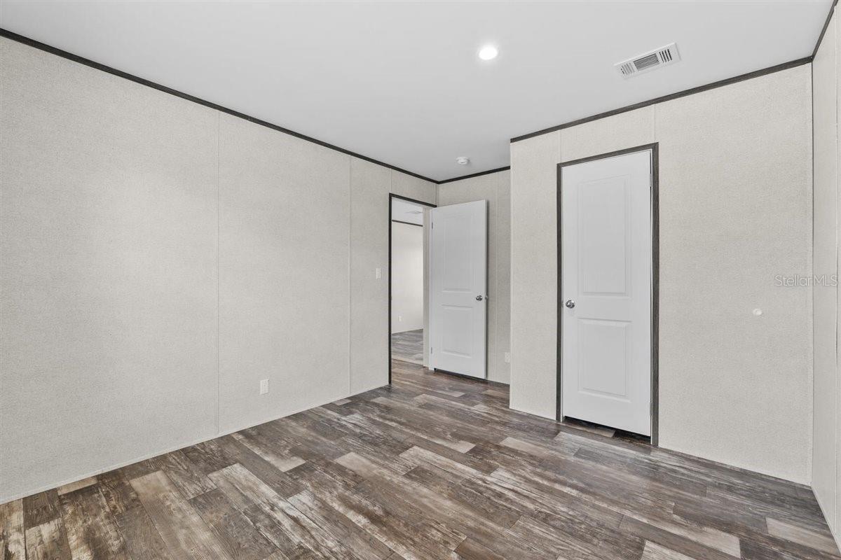 2436 Edwin St Ne Property Photo 28