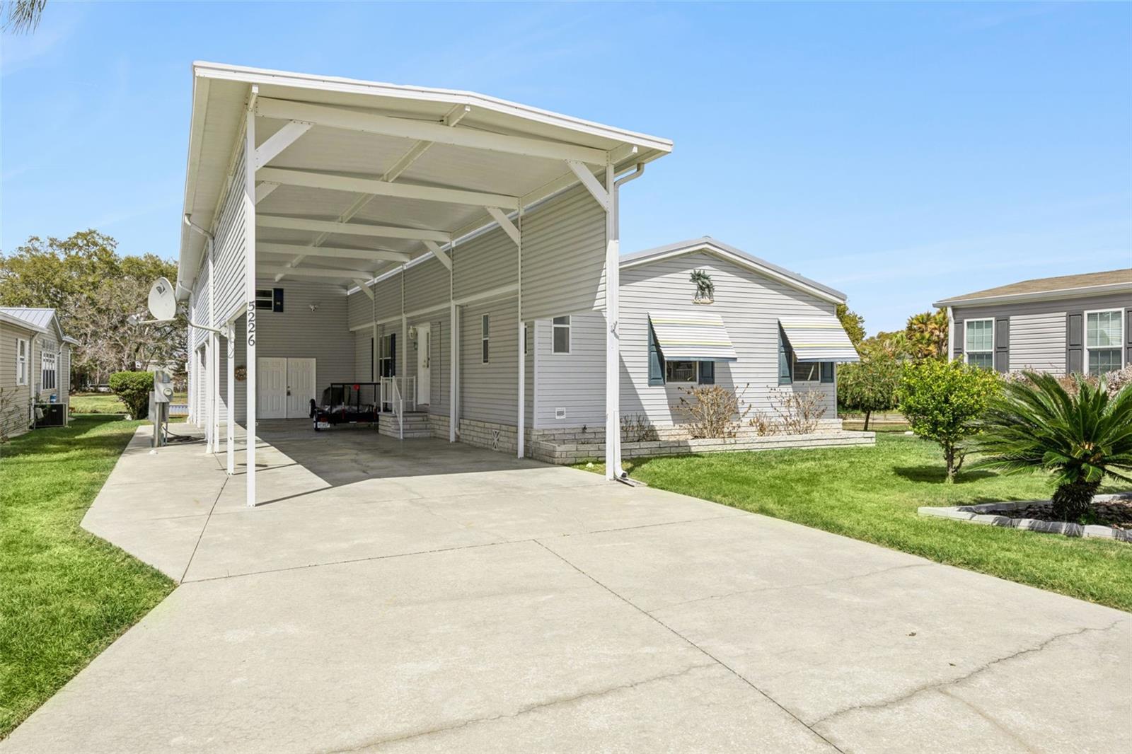 5226 Island View Cir N Property Photo 1