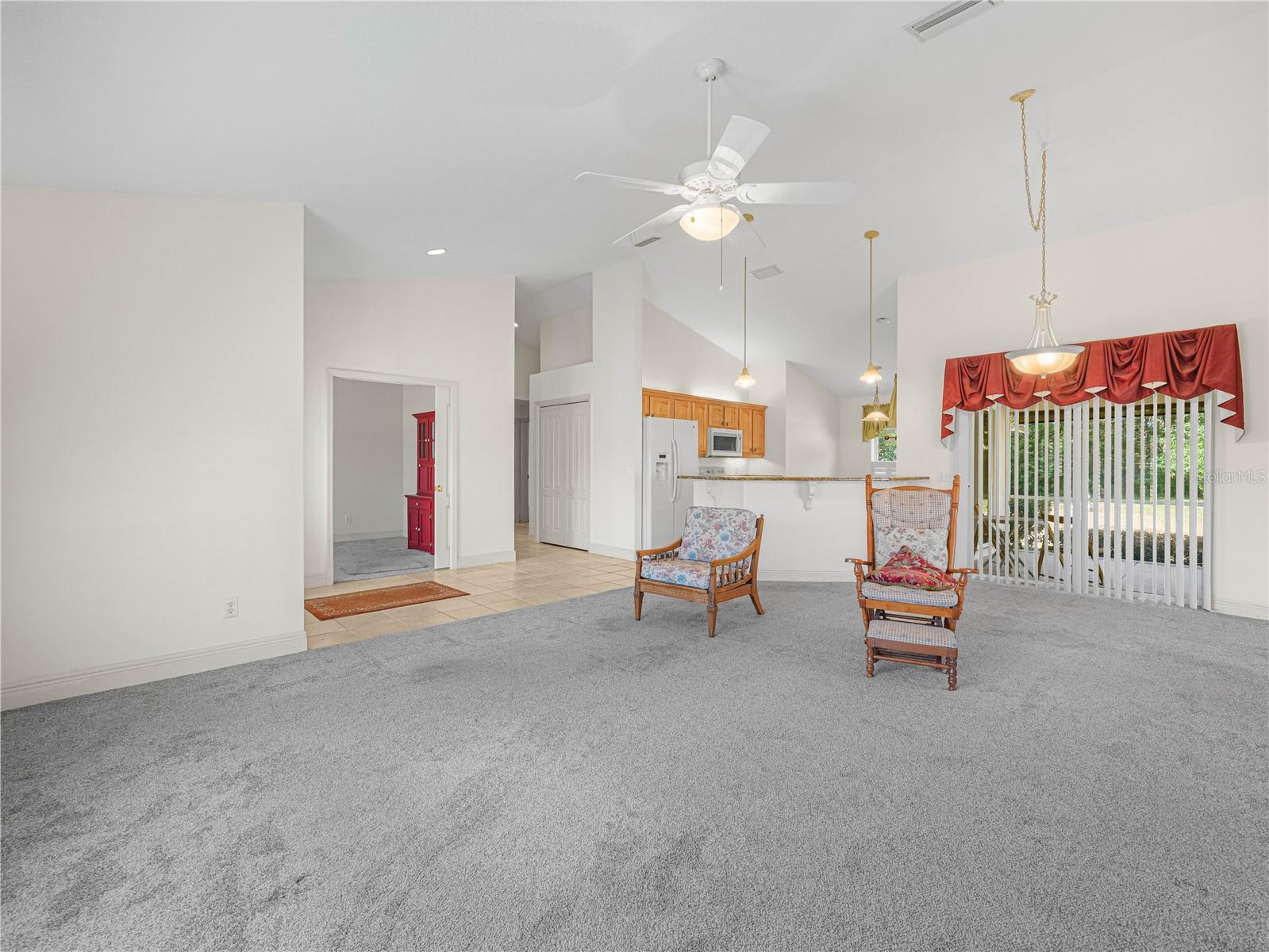 528 Greenway Dr Property Photo 3