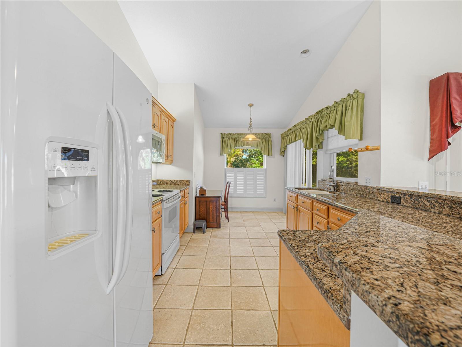 528 Greenway Dr Property Photo 5