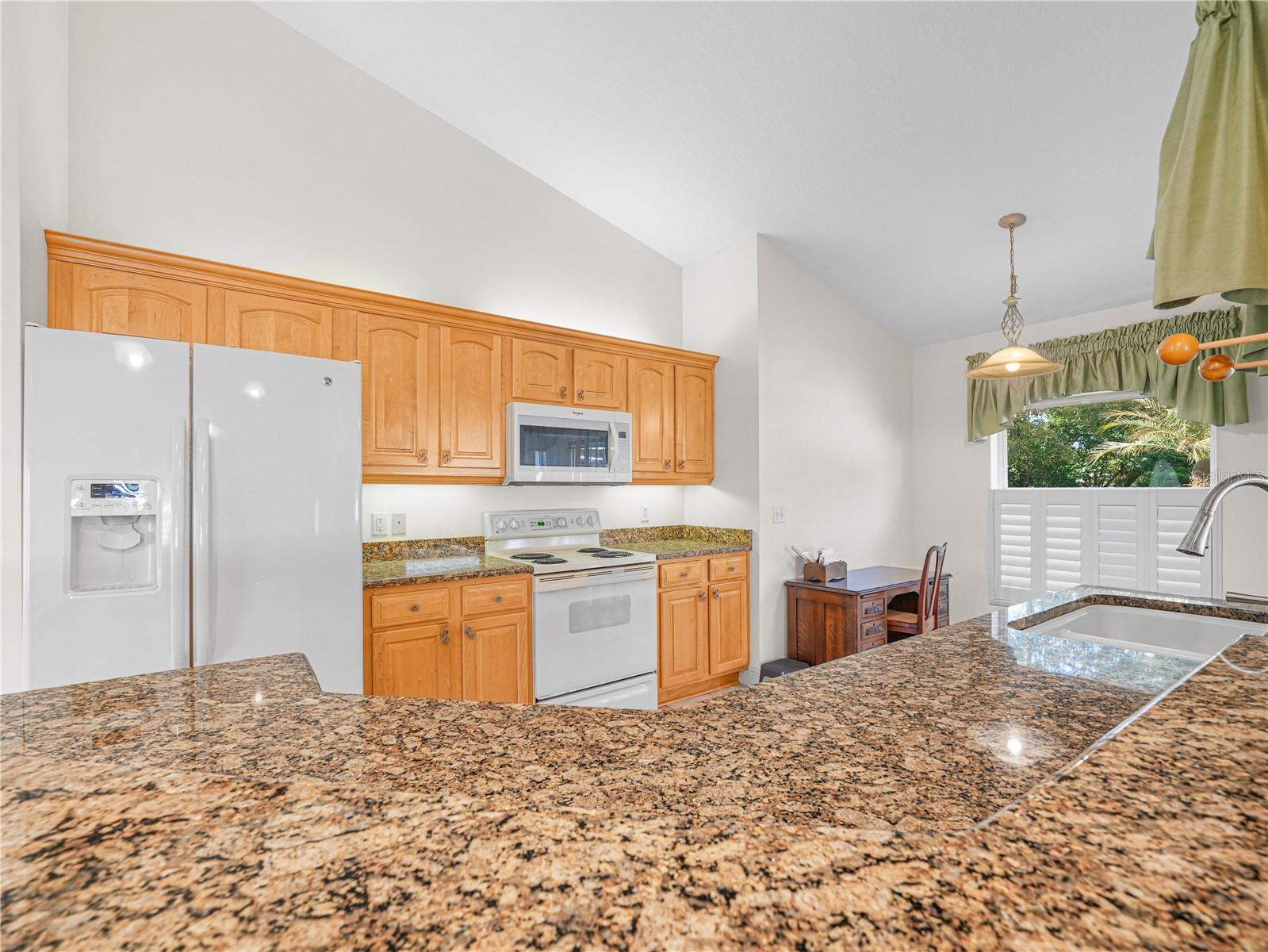 528 Greenway Dr Property Photo 6