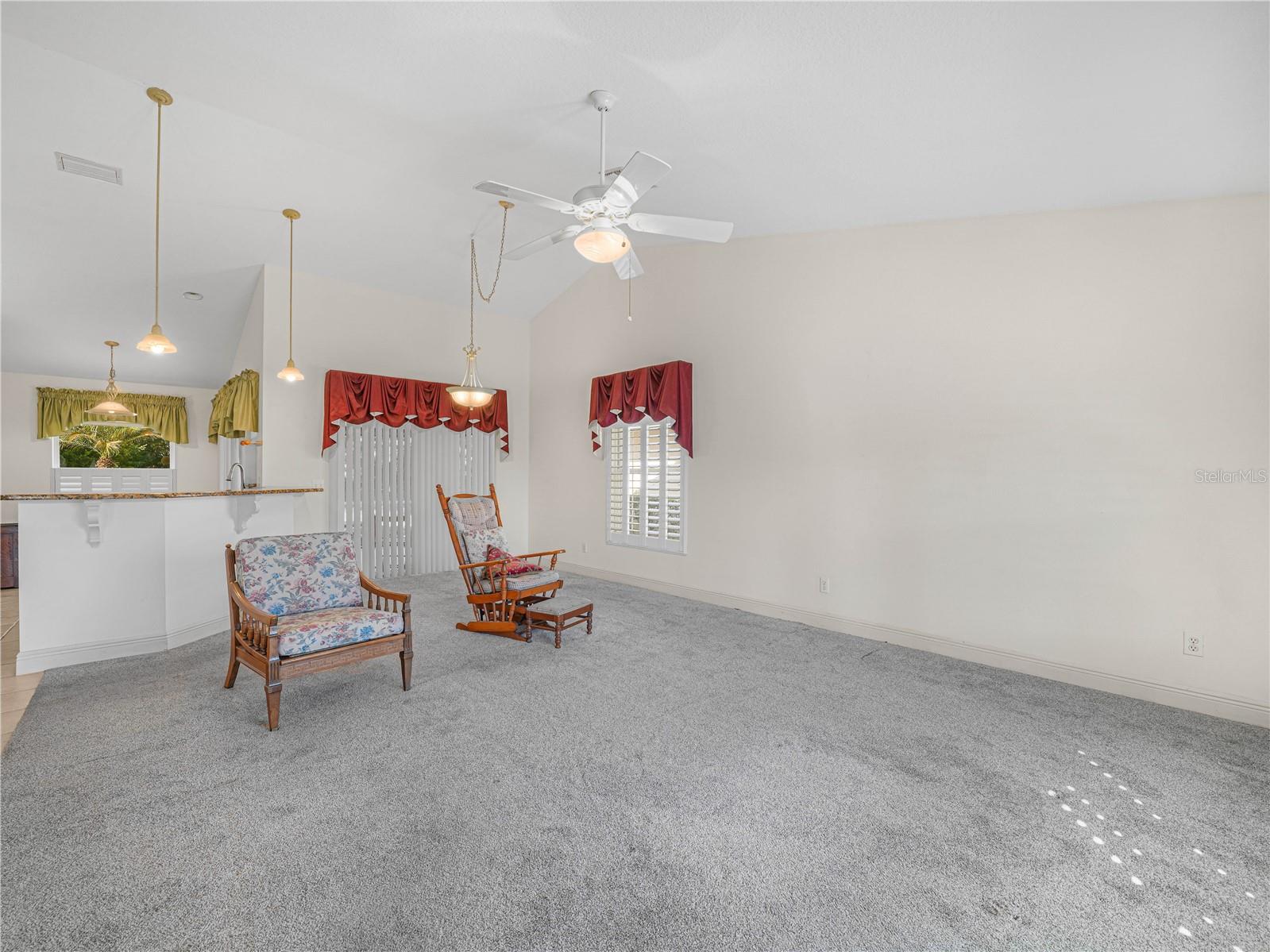 528 Greenway Dr Property Photo 7