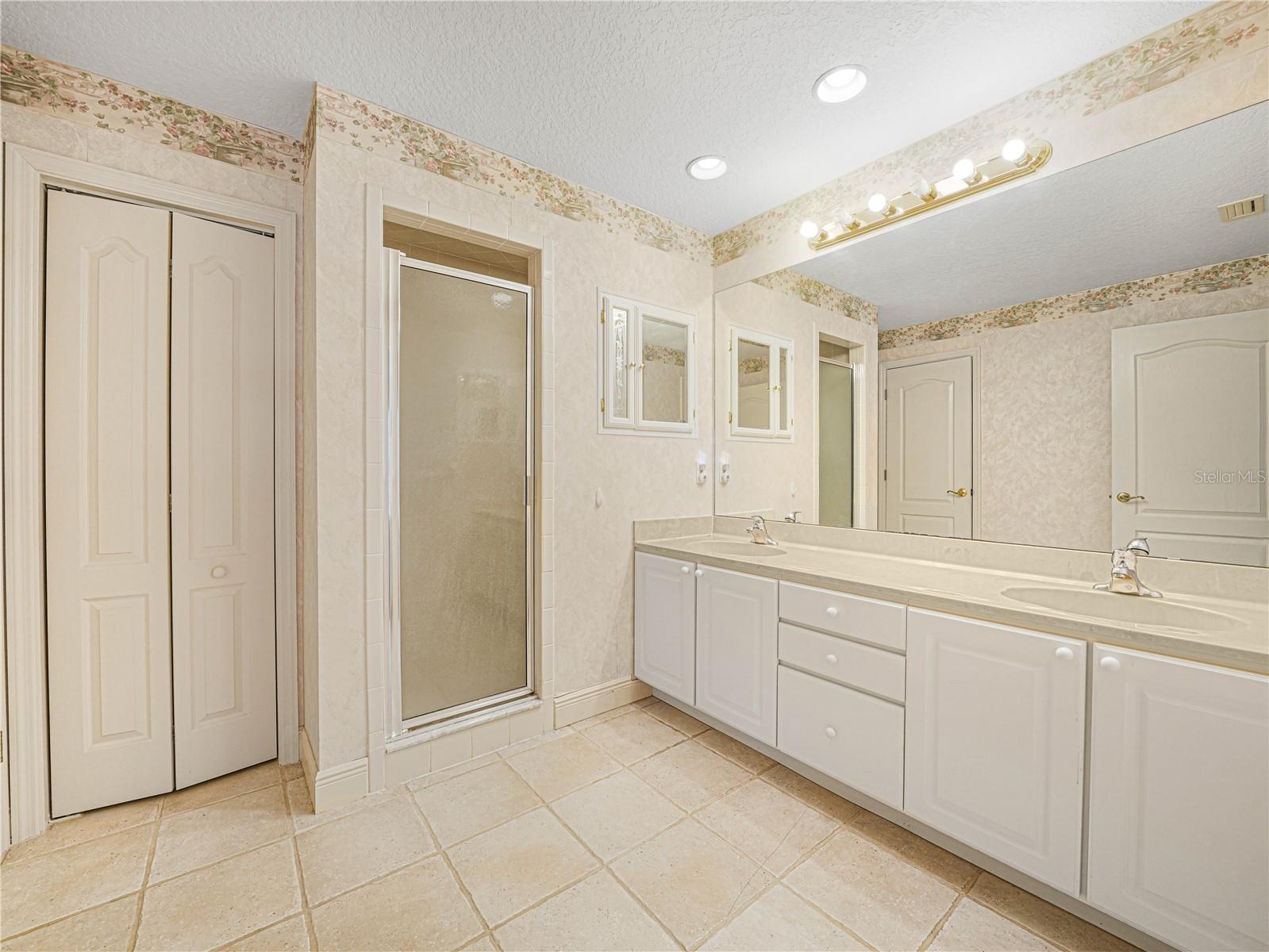 528 Greenway Dr Property Photo 18