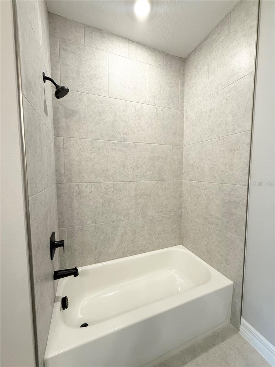 4329 Cremona Dr Property Photo 5