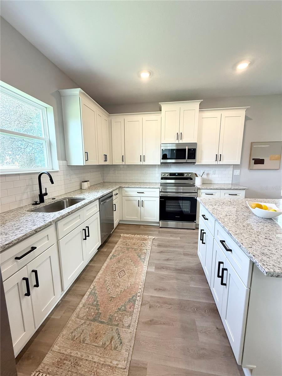 4329 Cremona Dr Property Photo 11