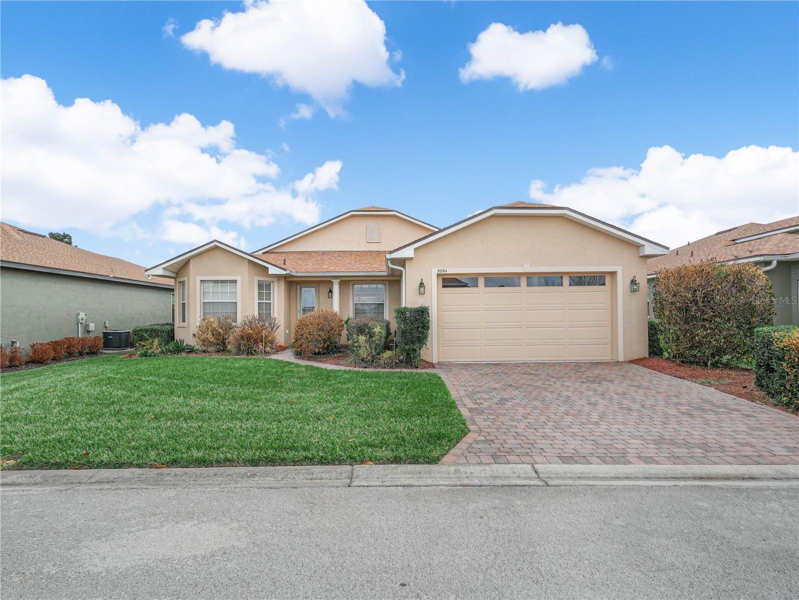 5264 Green Dr Property Photo 6