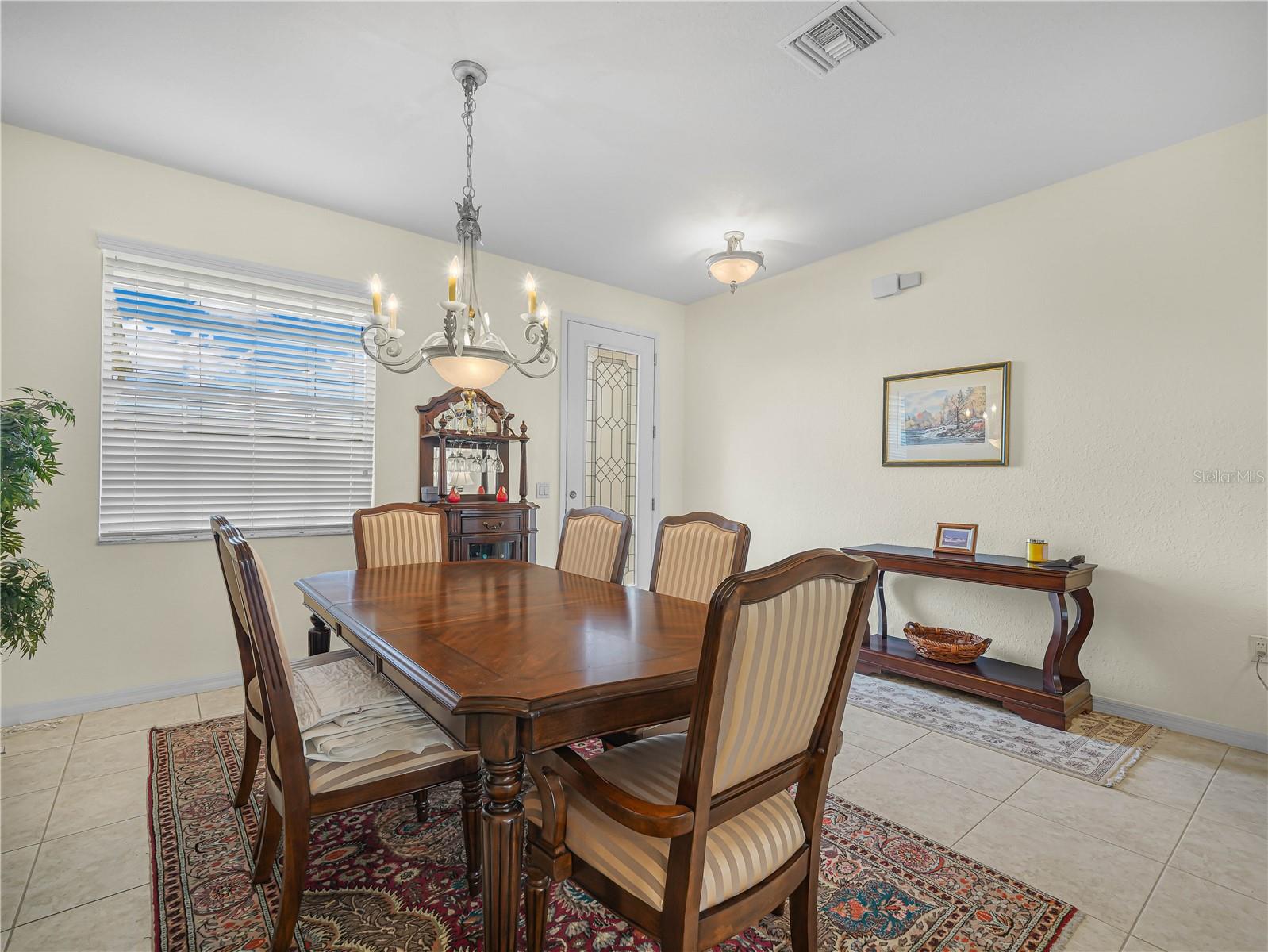 5264 Green Dr Property Photo 8