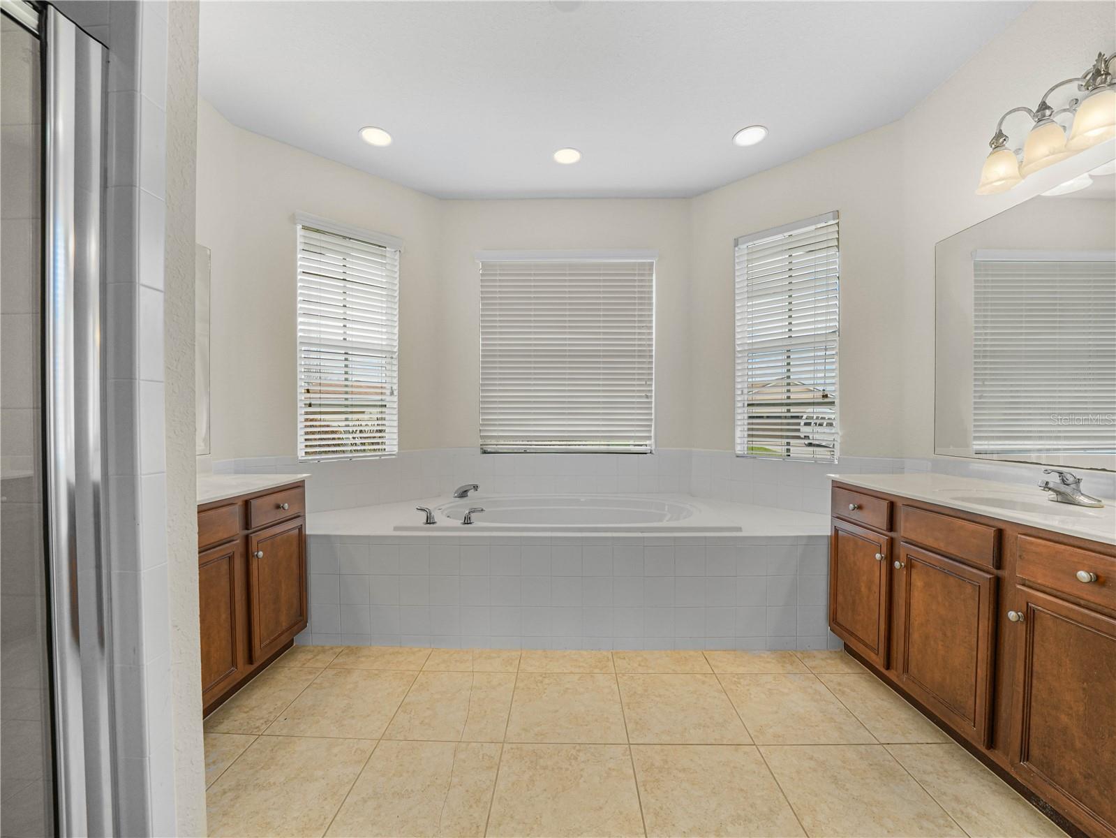 5264 Green Dr Property Photo 20