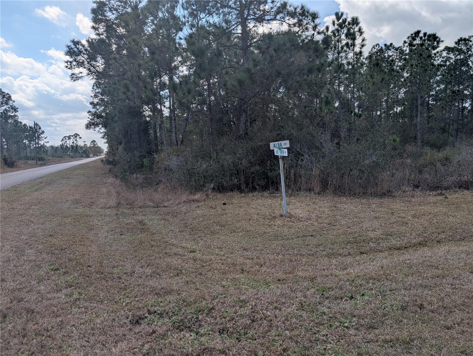 614 Alba Dr Property Photo 1