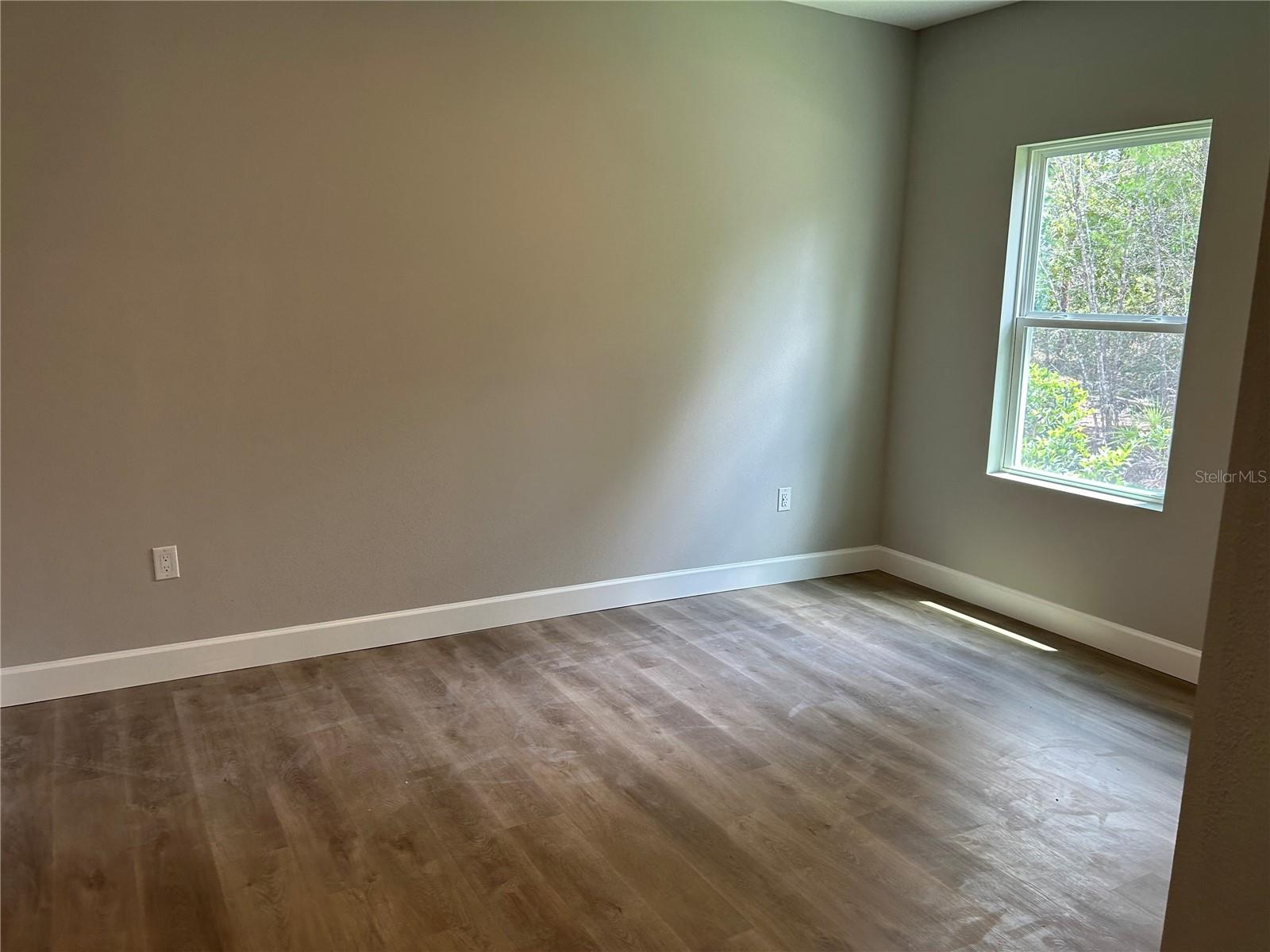 51 Grass St Property Photo 10