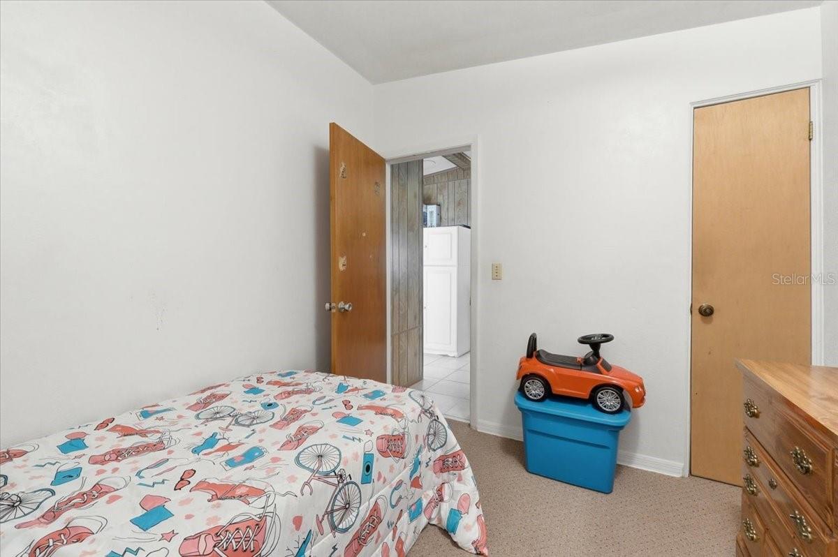 111 Sunset Dr E Property Photo 34