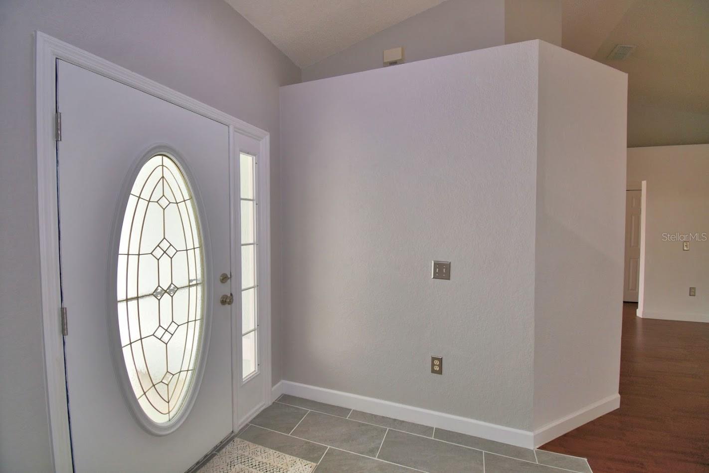 511 Heather Glen Dr Property Photo 5