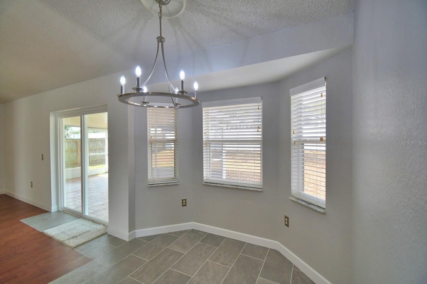 511 Heather Glen Dr Property Photo 15