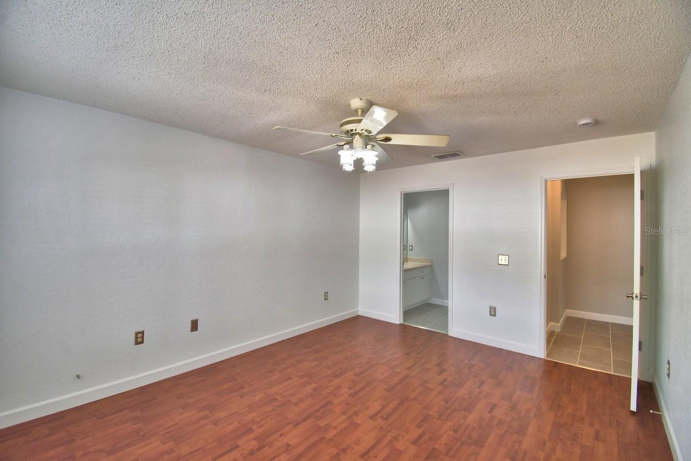 511 Heather Glen Dr Property Photo 16