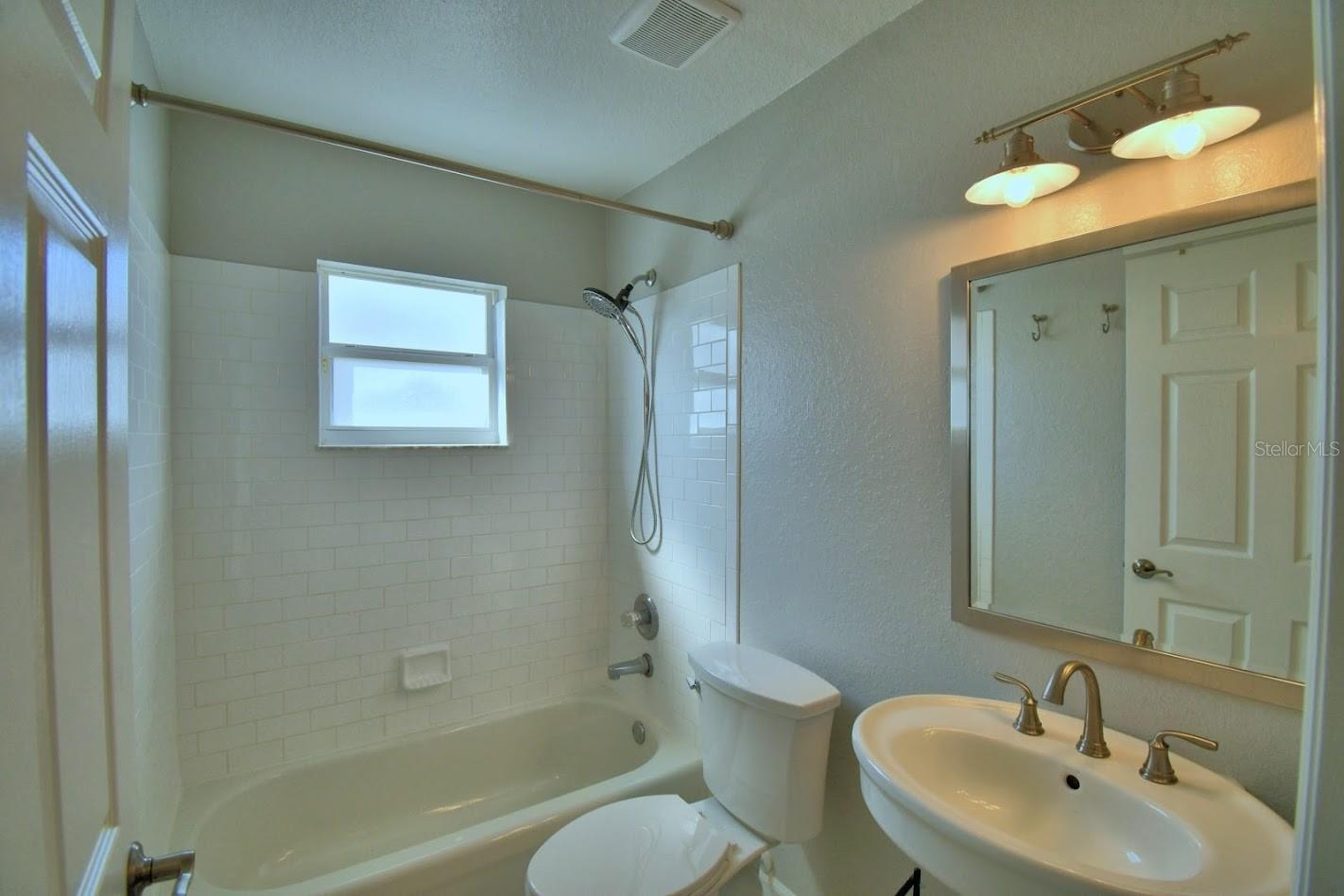 511 Heather Glen Dr Property Photo 20