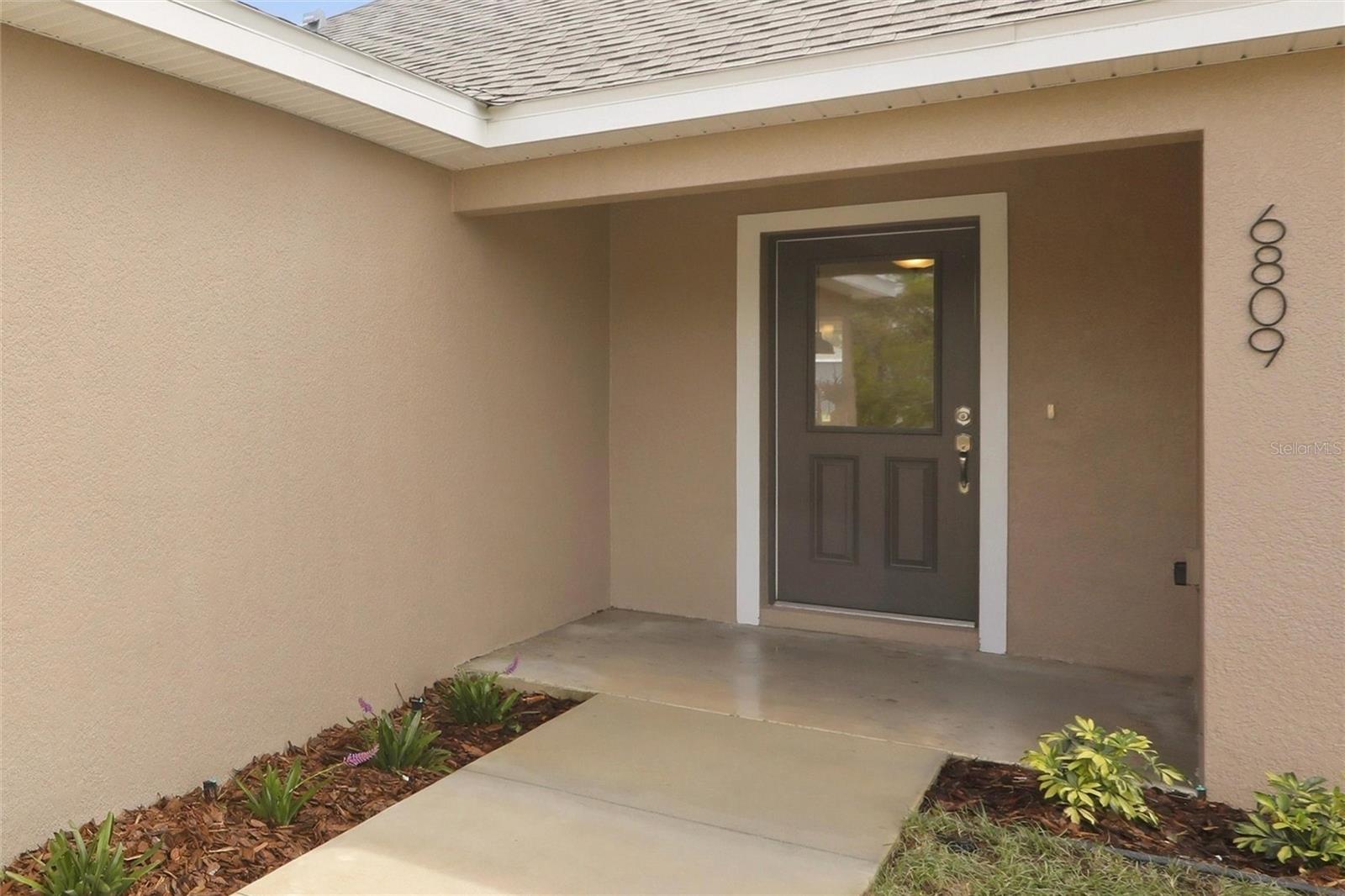 6809 Dickinson Dr Property Photo 2
