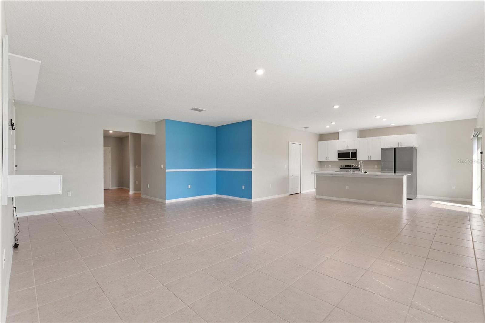 4201 Calliandra Dr Property Photo 3