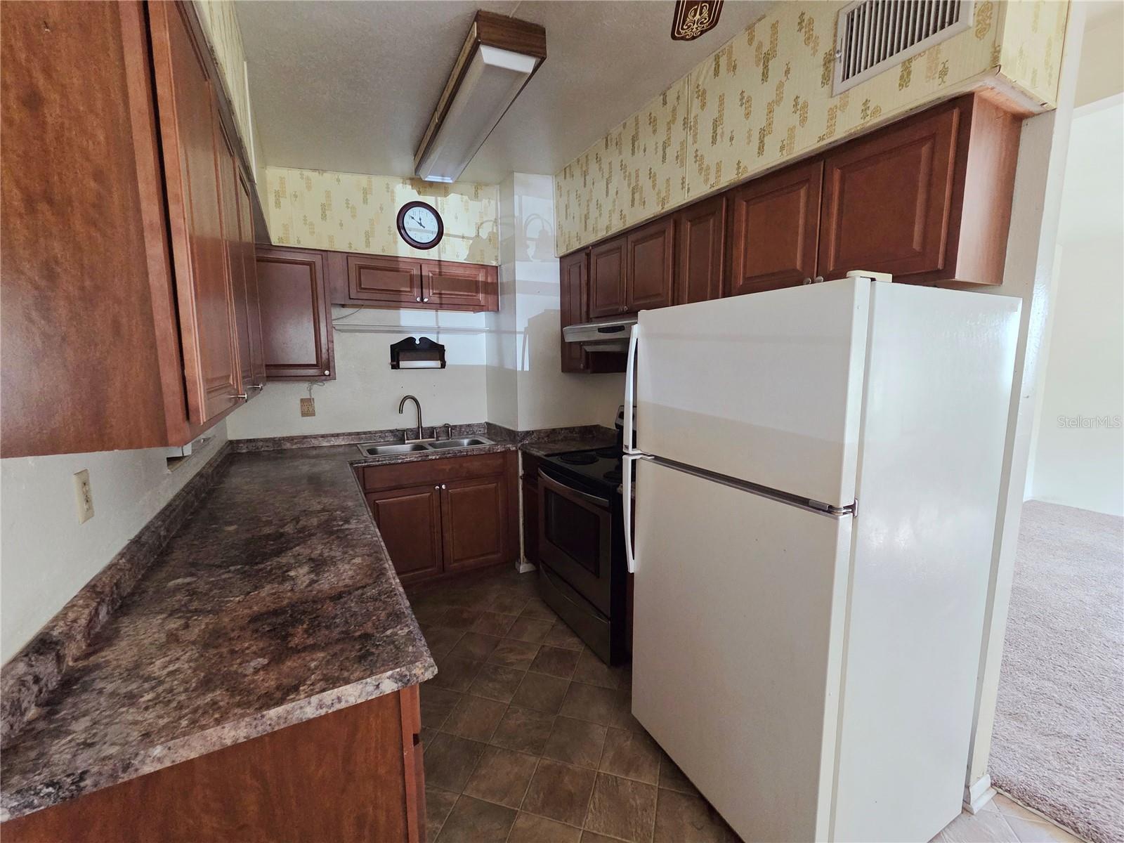 640 Forrest Dr Property Photo 6