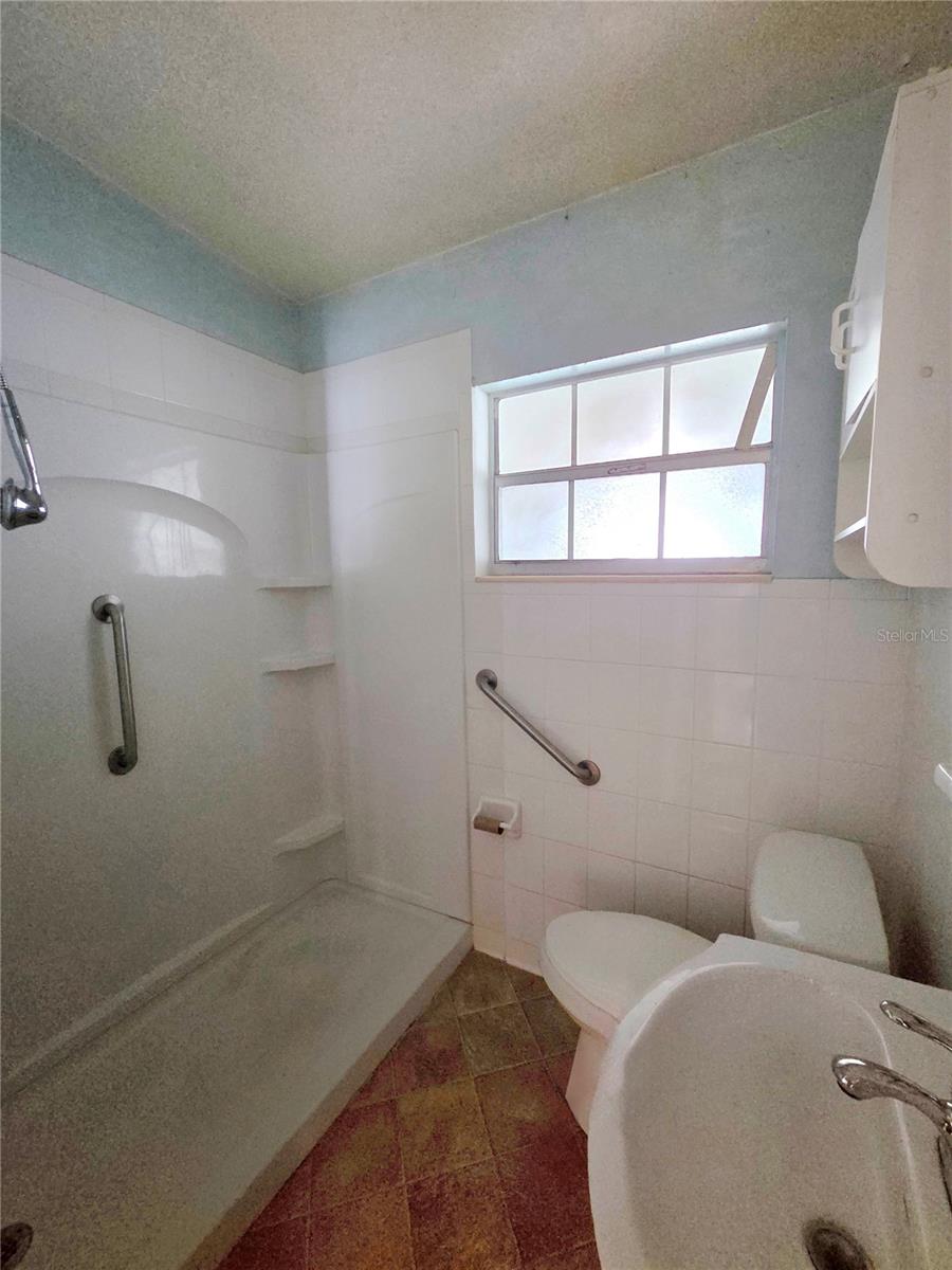 640 Forrest Dr Property Photo 19