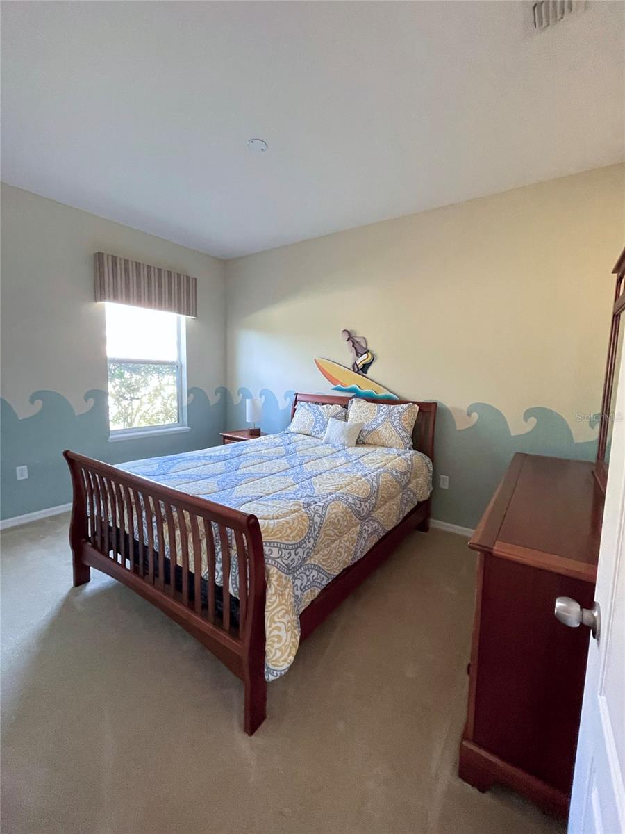 P4938228 Property Photo 15
