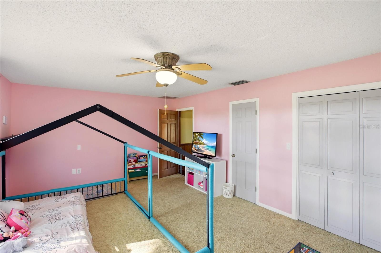 3903 Edison Ave Property Photo 24