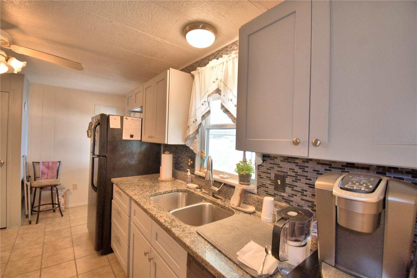 4918 Rosewood St Property Photo 5