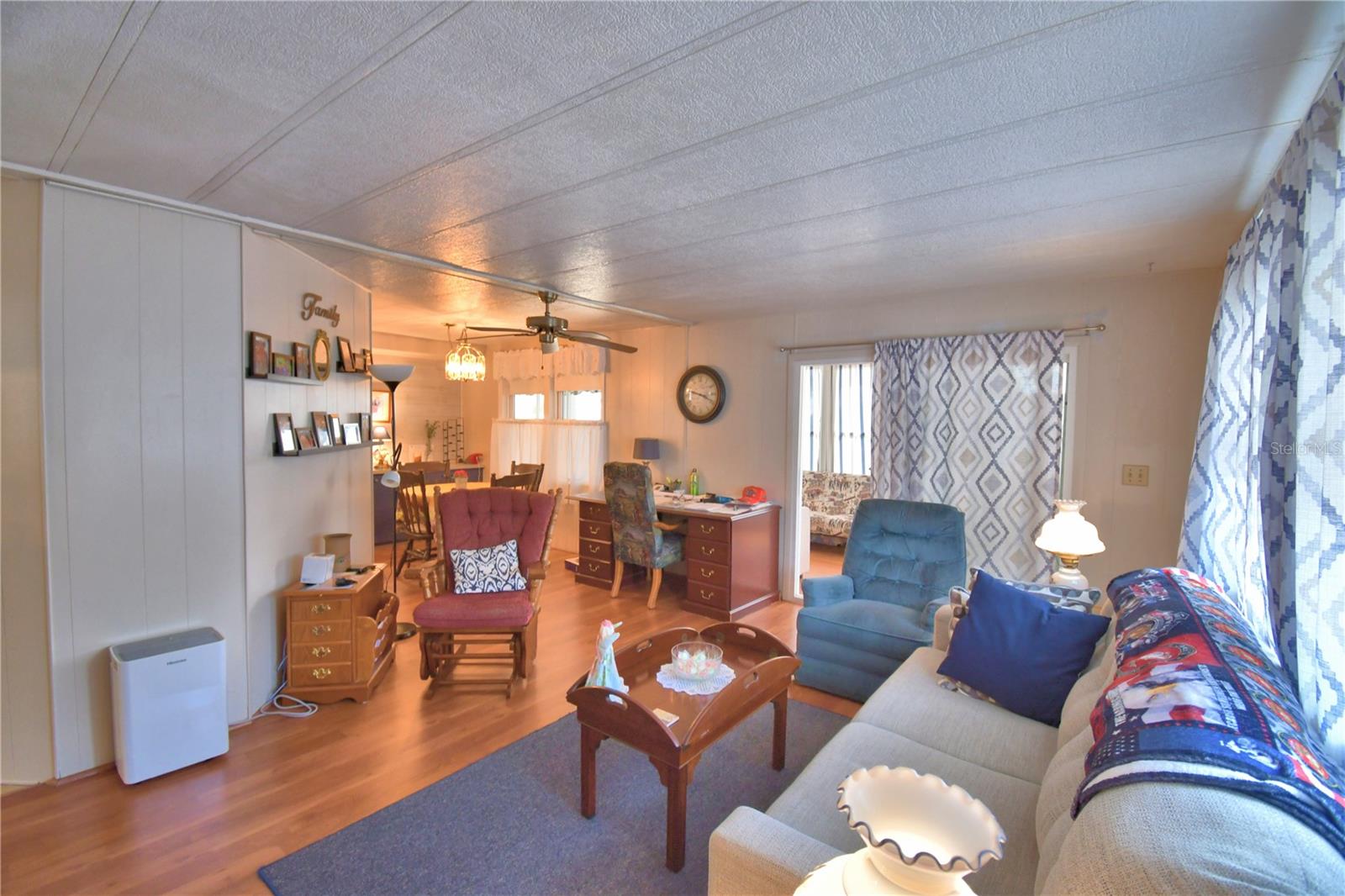 4918 Rosewood St Property Photo 16