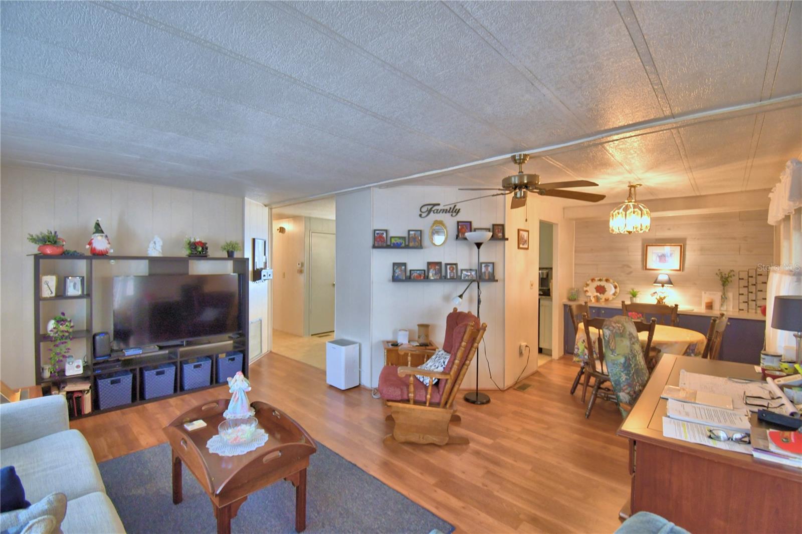 4918 Rosewood St Property Photo 17