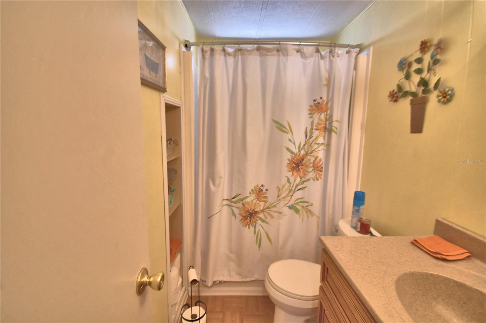 4918 Rosewood St Property Photo 25