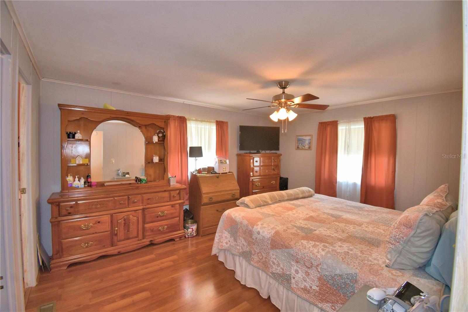 4918 Rosewood St Property Photo 27