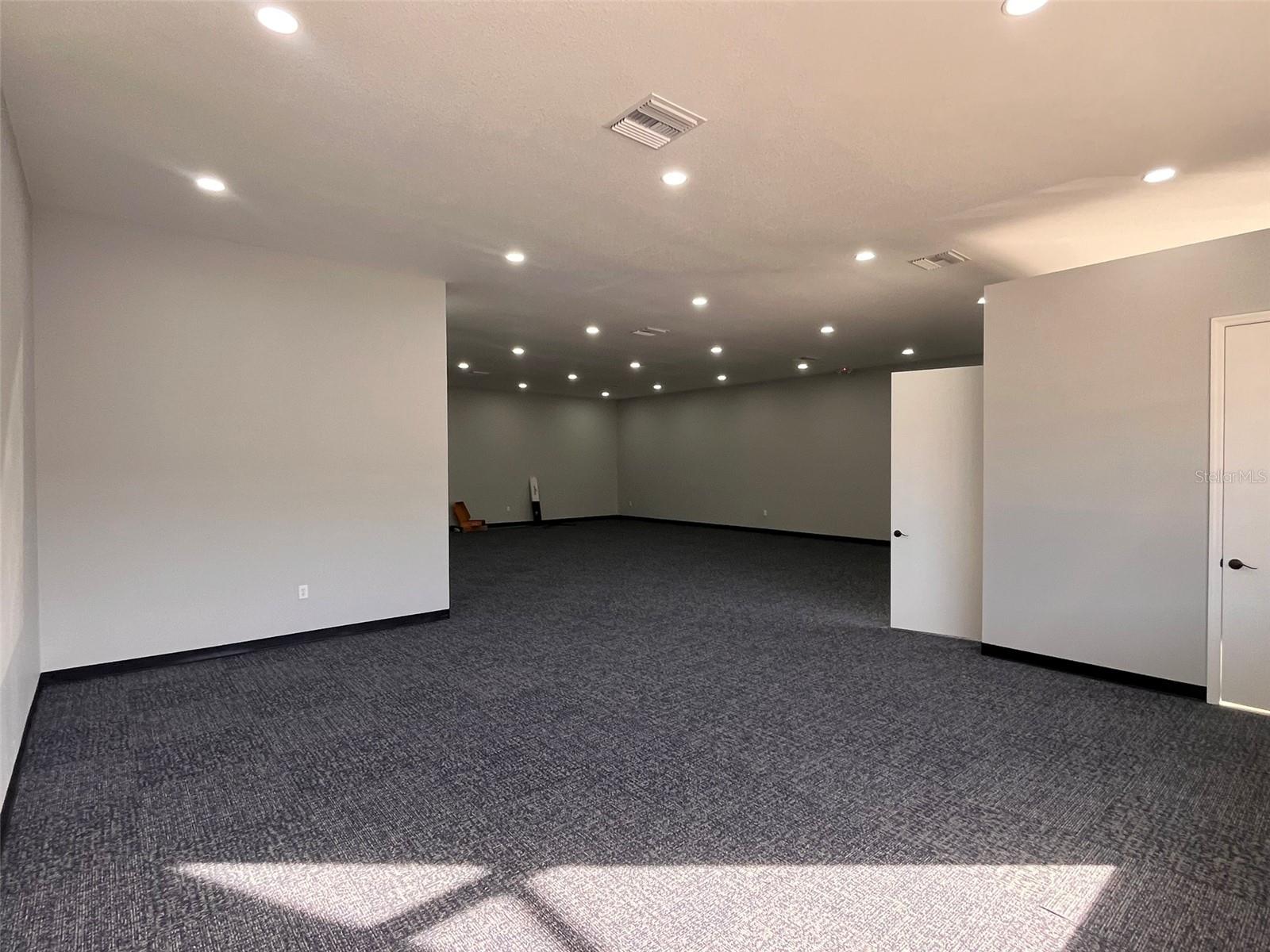 2019 21 St Nw Property Photo 6