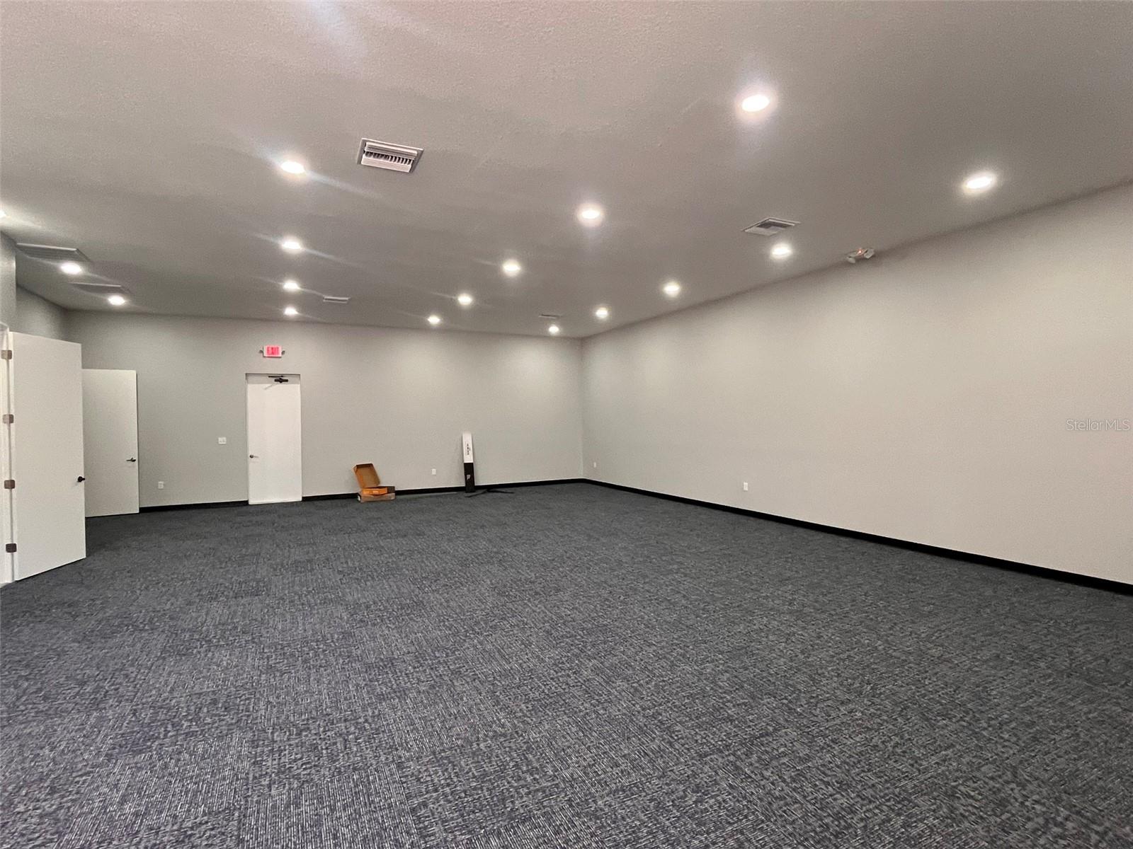 2019 21 St Nw Property Photo 7