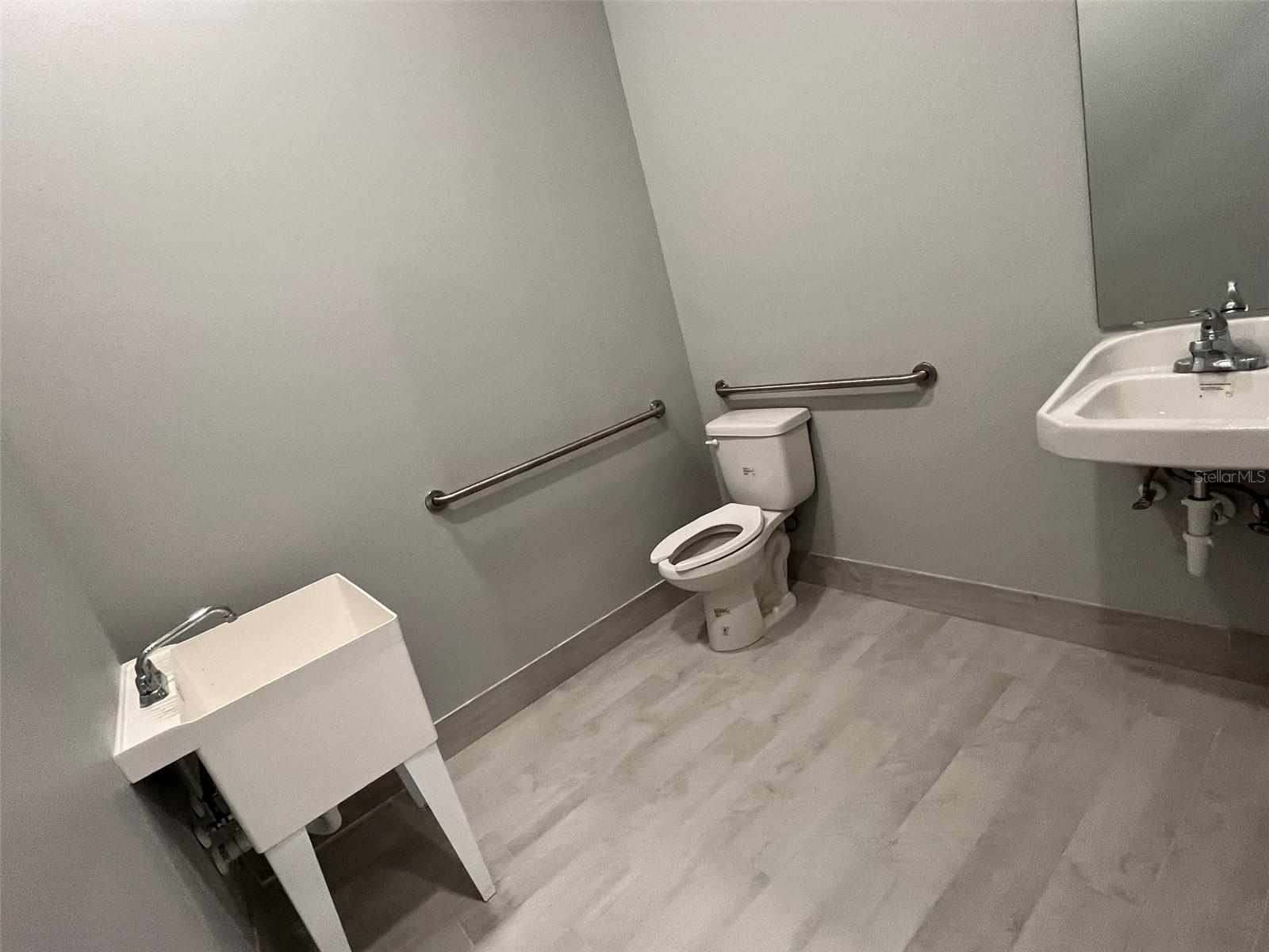 2019 21 St Nw Property Photo 11