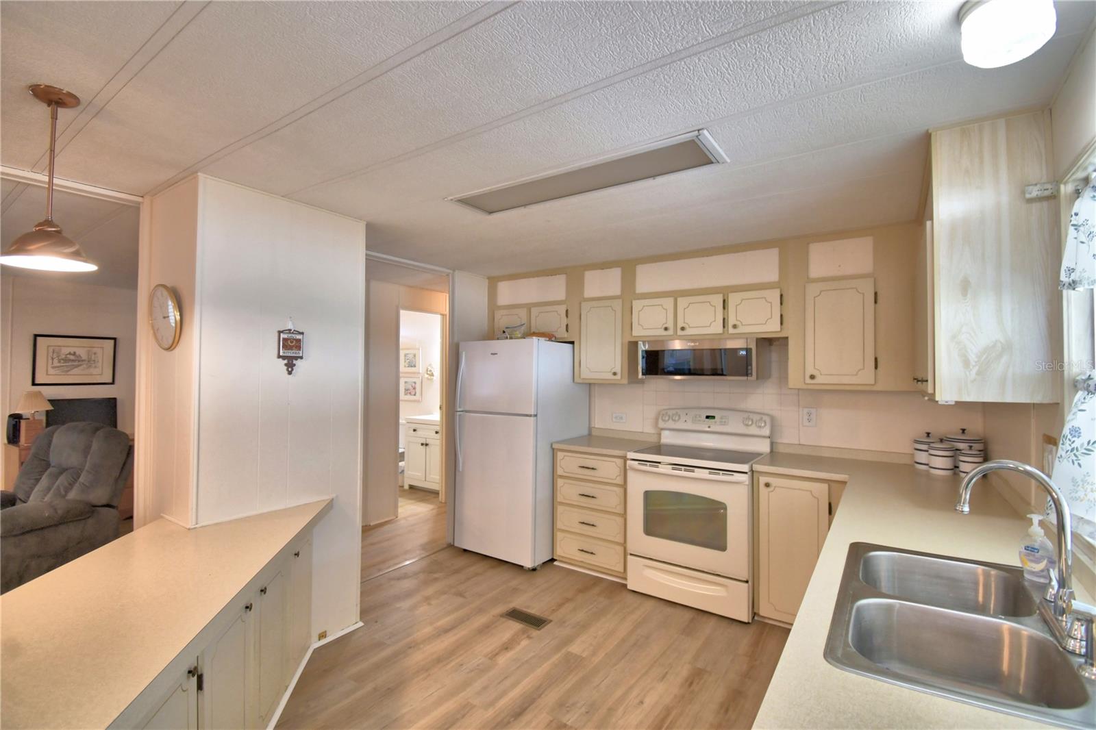 6773 Brentwood Dr Ne Property Photo 10