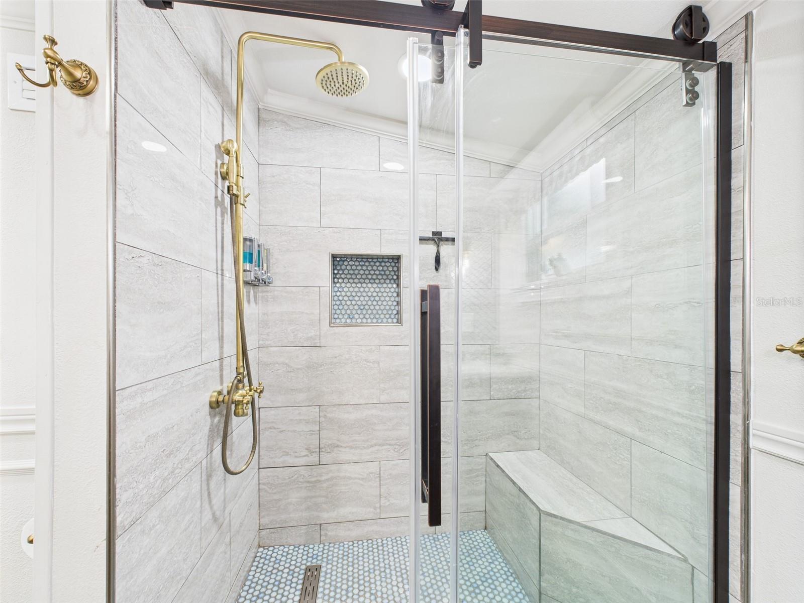 221 1st St Property Photo 52