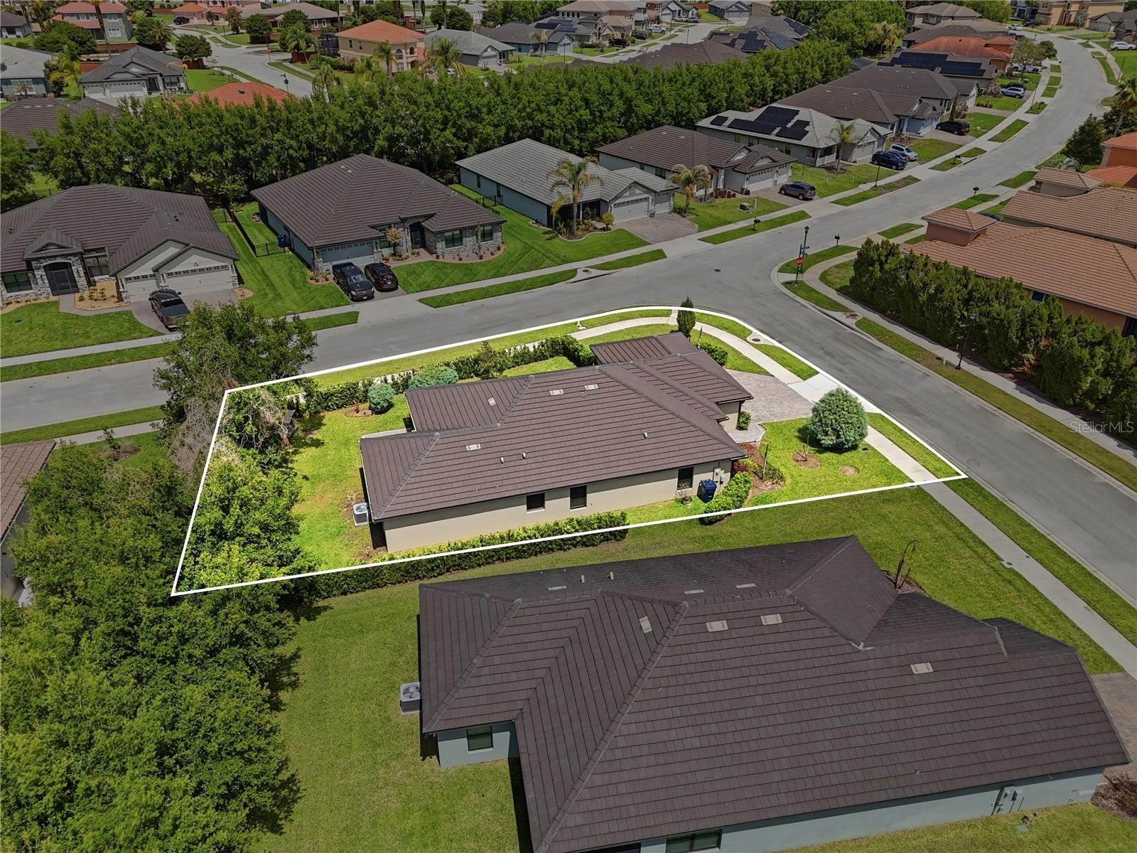 4000 Juliana Lake Dr Property Photo 32