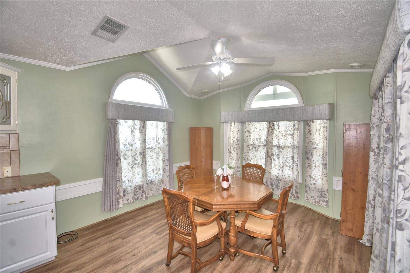 251 Patterson Rd #b23 Property Photo 17