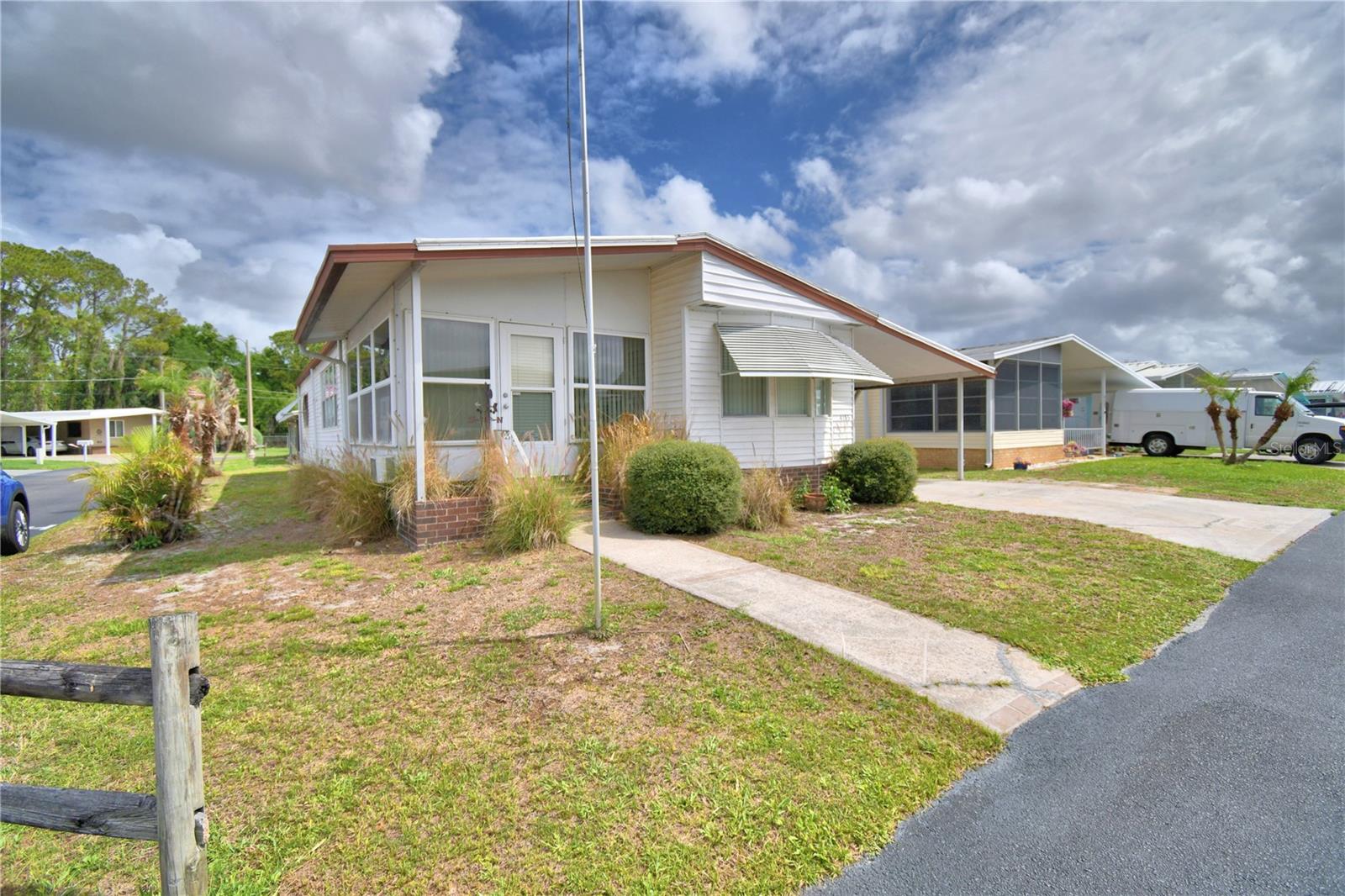 4155 Sprucewood St Property Photo 2