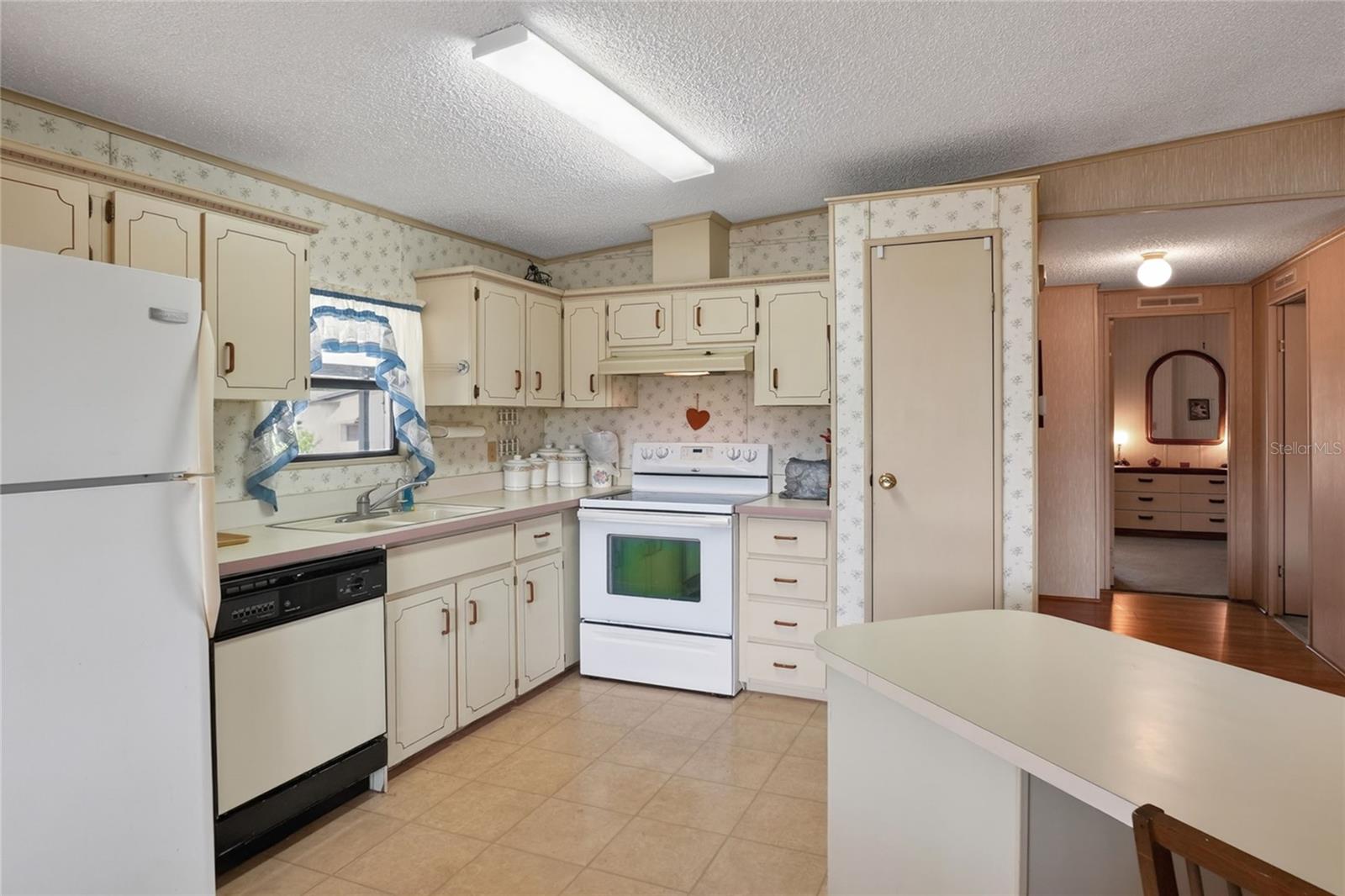 6473 Peppertree Path Ne Property Photo 14